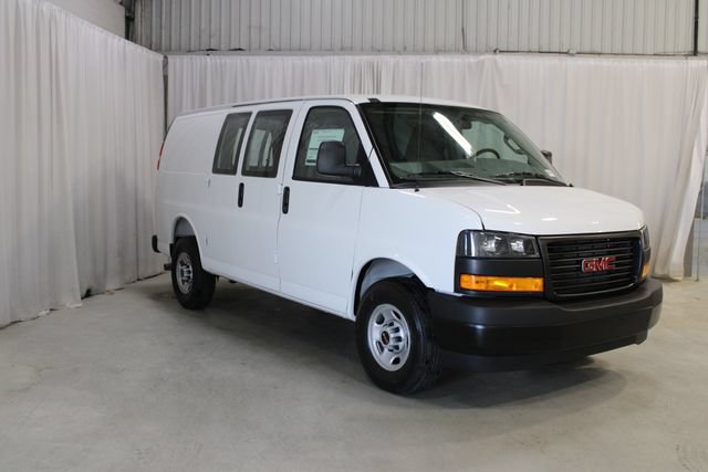 New 2026 GMC Savana 2500 w/ Driver Convenience Package RWD image 25