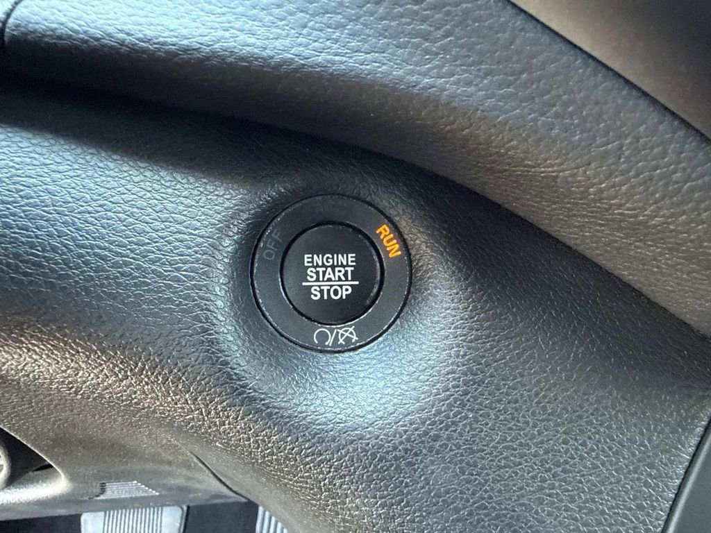 Used 2021 Jeep Cherokee High Altitude image 29