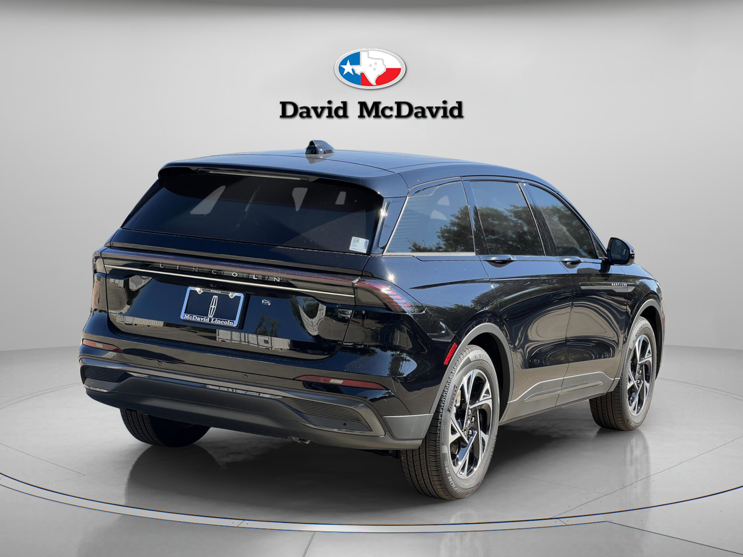 New 2025 Lincoln Nautilus Premier w/ Equipment Group 102A image 7