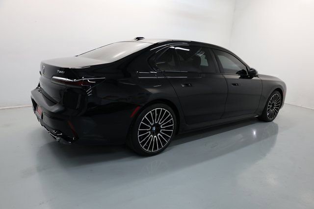 Used 2024 BMW 760i xDrive w/ Executive Package image 73