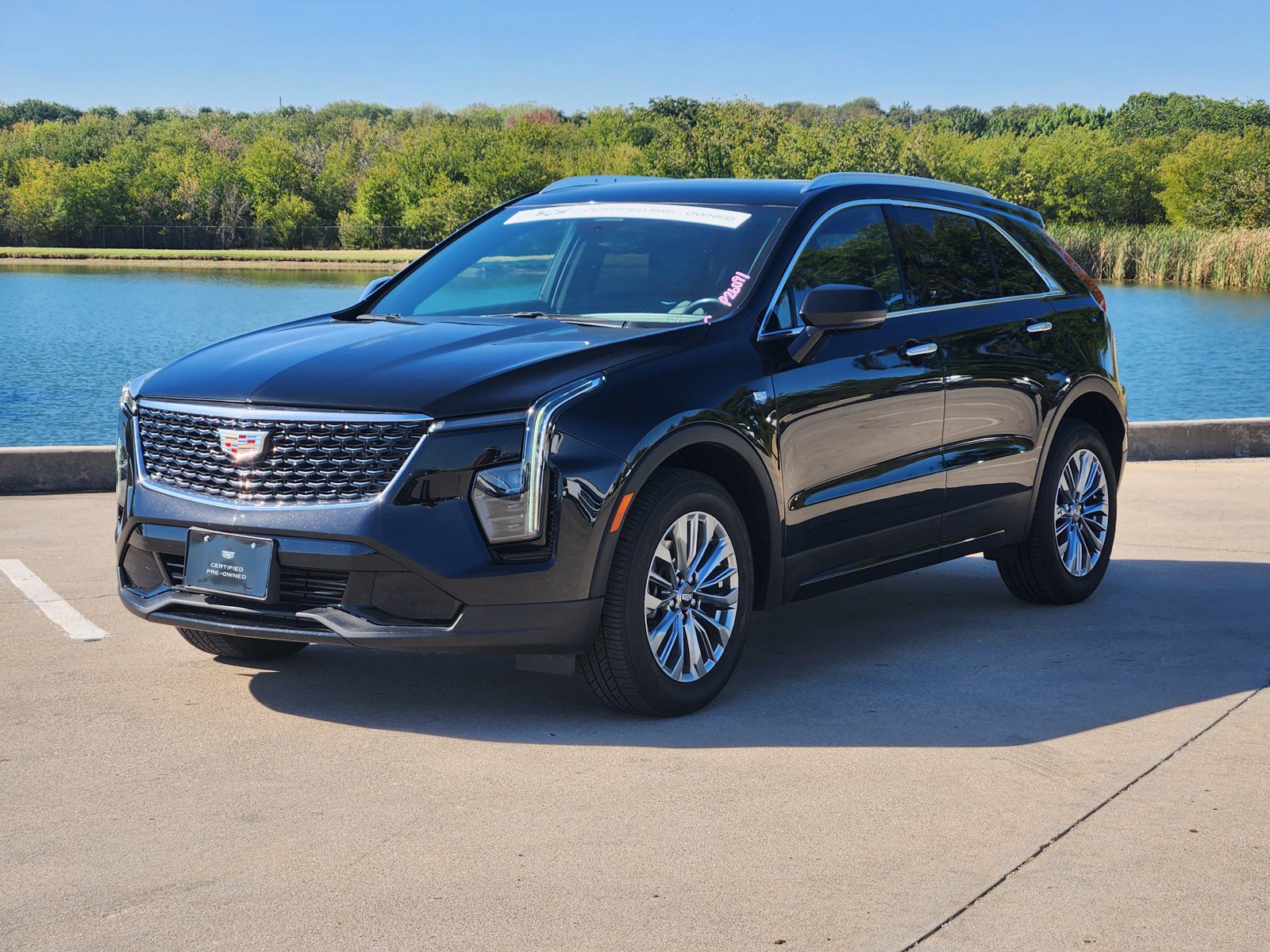 Certified 2024 Cadillac XT4 Premium Luxury AWD/4WD image 2