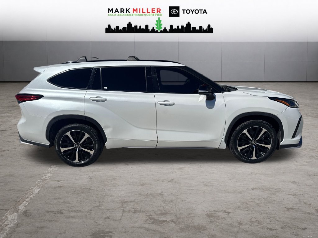 Certified 2022 Toyota Highlander XSE AWD/4WD image 6