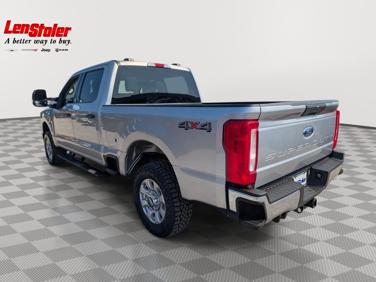 Used 2024 Ford F250 XLT AWD/4WD image 3