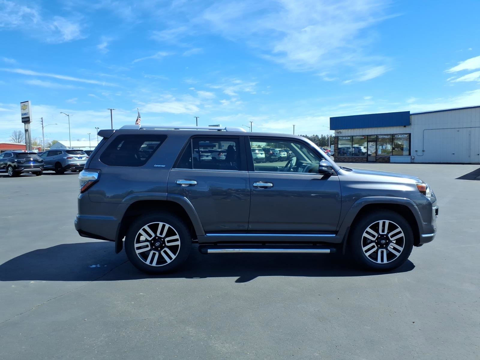Used 2023 Toyota 4Runner Limited AWD/4WD image 7
