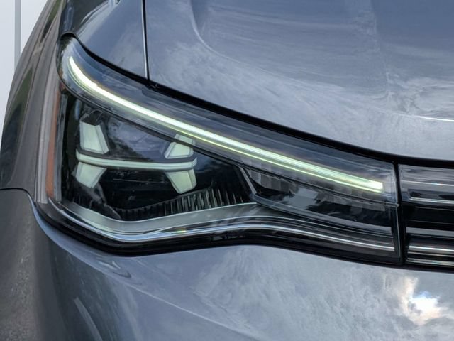Used 2025 Volkswagen Taos SE AWD/4WD image 9