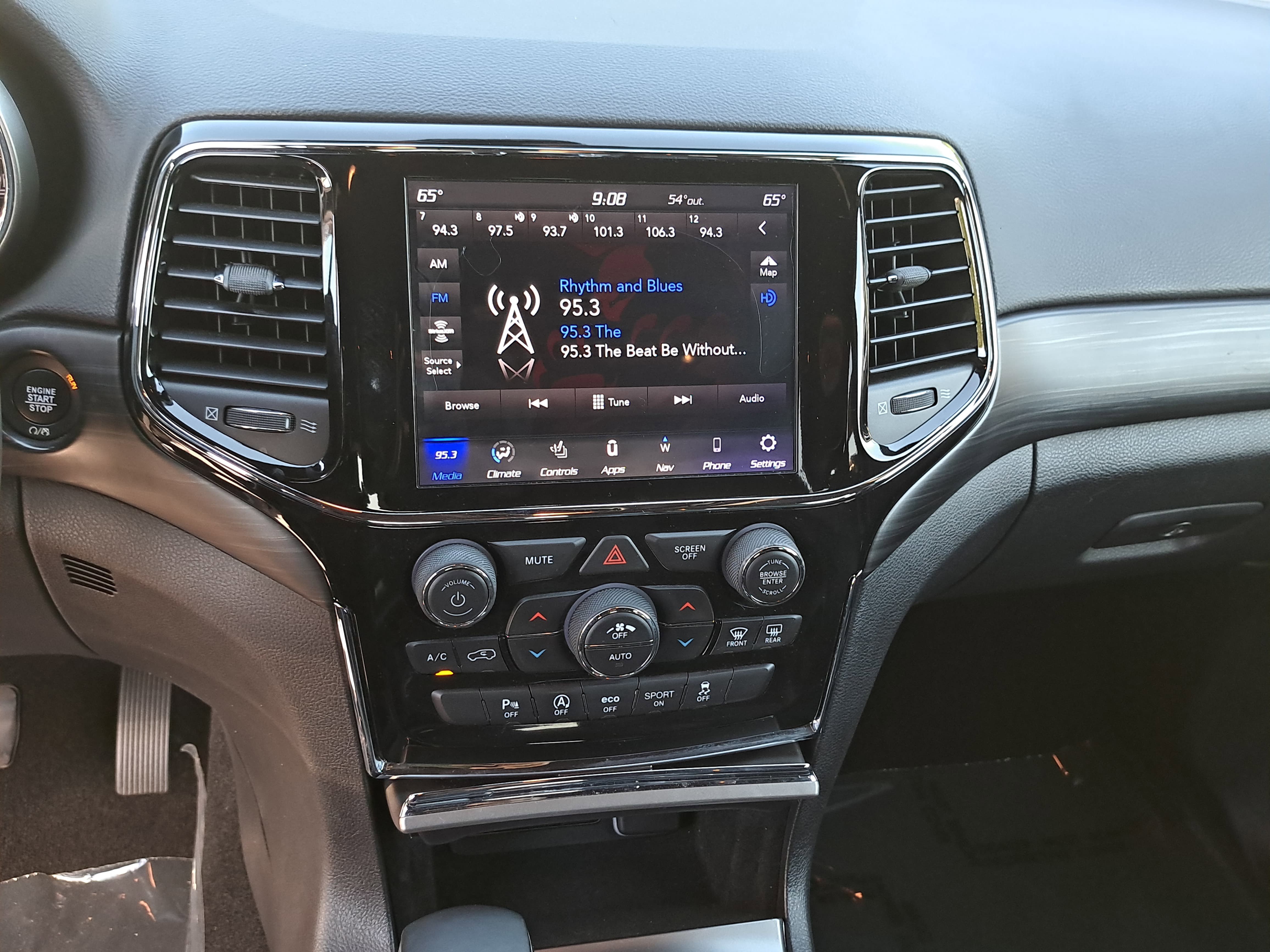Used 2020 Jeep Grand Cherokee Altitude RWD image 20