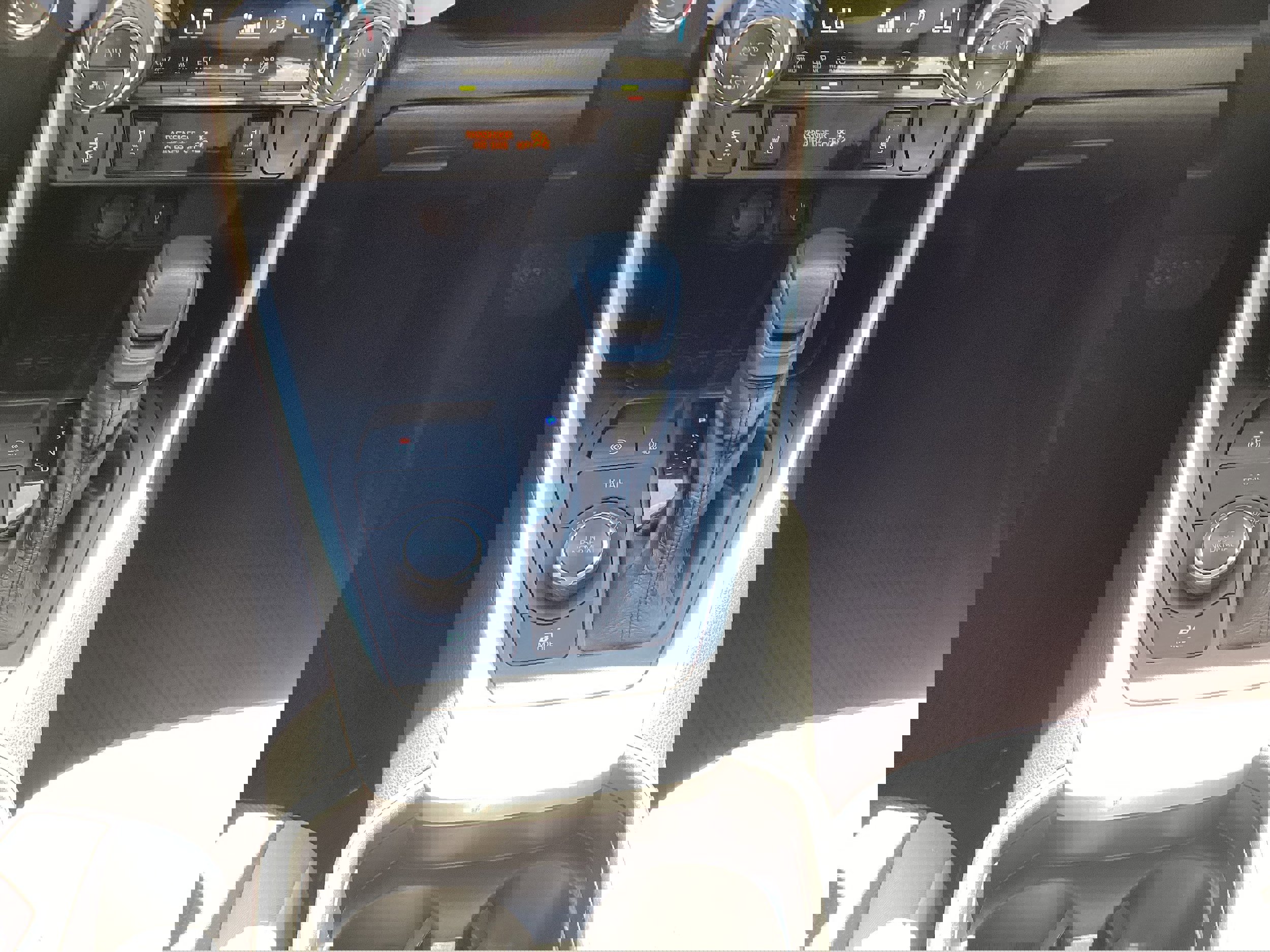 Used 2021 Toyota RAV4 XLE w/ XLE Grade Weather Package image 19