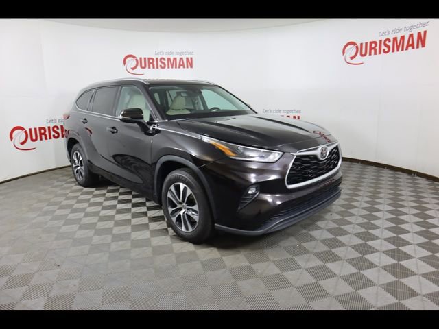 Used 2021 Toyota Highlander XLE image 21