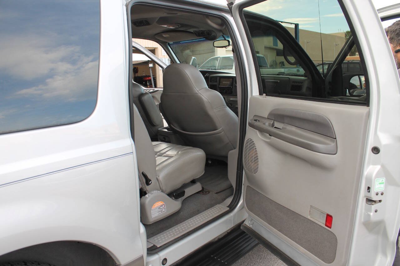 Used 2001 Ford Excursion XLT RWD image 32