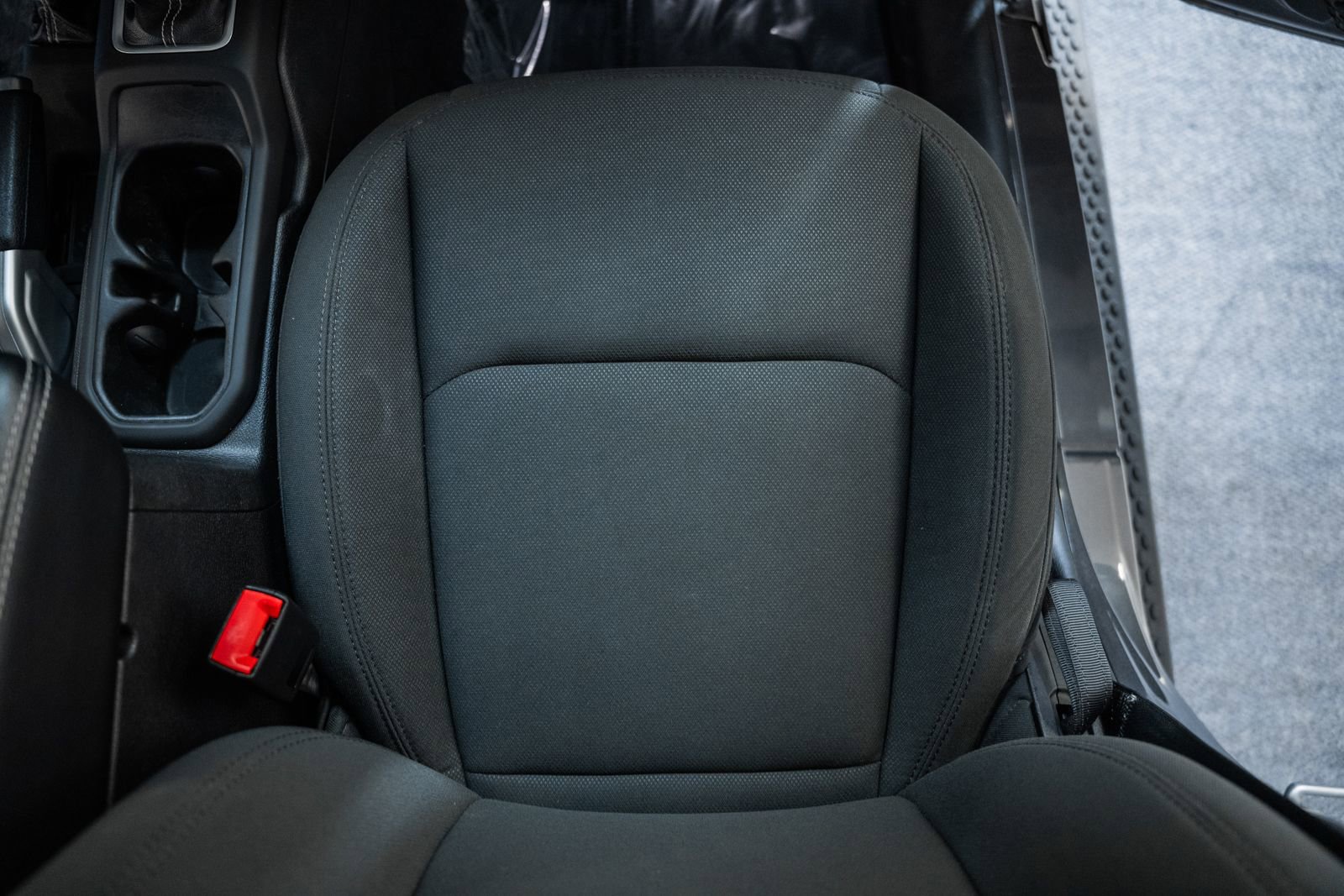 Used 2018 Jeep Wrangler Unlimited Sahara image 35