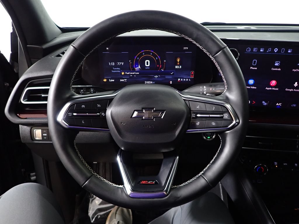 Used 2025 Chevrolet Traverse Z71 AWD/4WD image 21