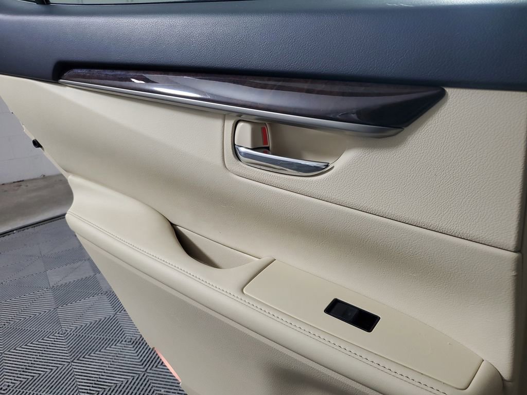 Used 2015 Lexus ES 350 w/ Premium Package FWD image 16