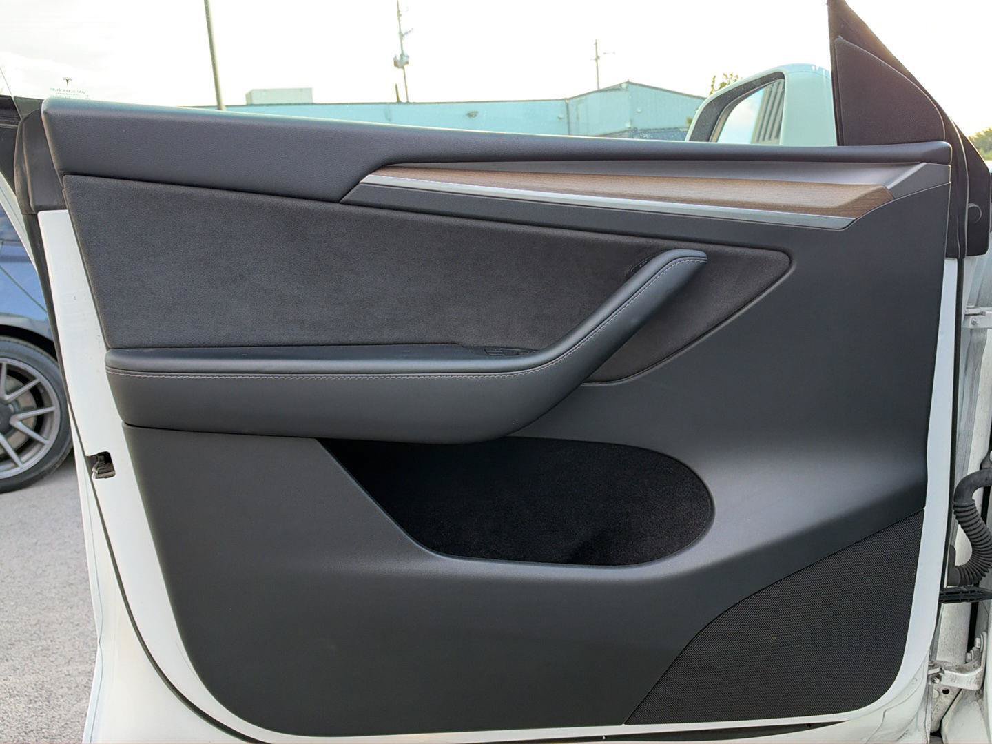 Used 2023 Tesla Model Y Performance AWD/4WD image 14