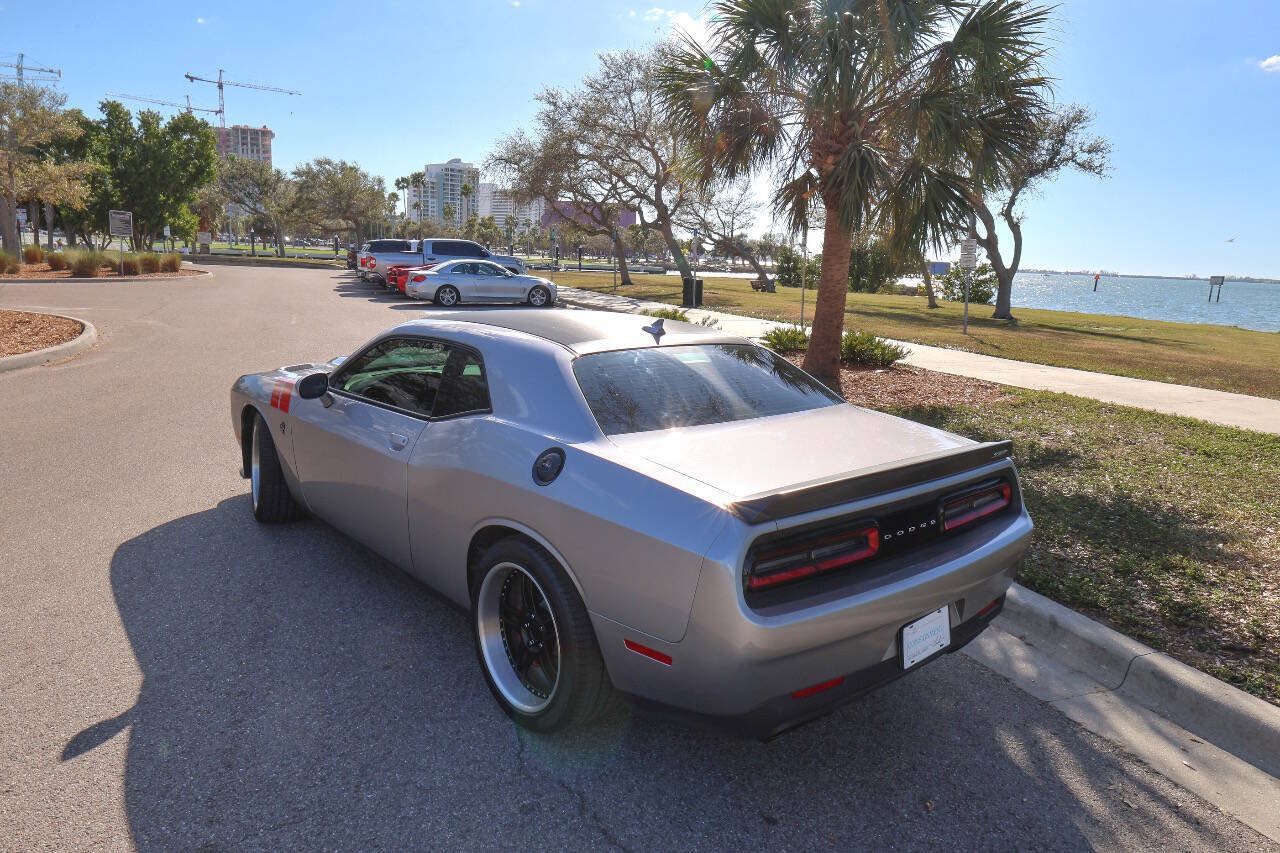 Used 2015 Dodge Challenger SRT Hellcat RWD image 25