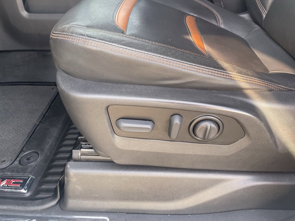 Used 2022 GMC Sierra 1500 AT4 w/ AT4 Premium Package image 11