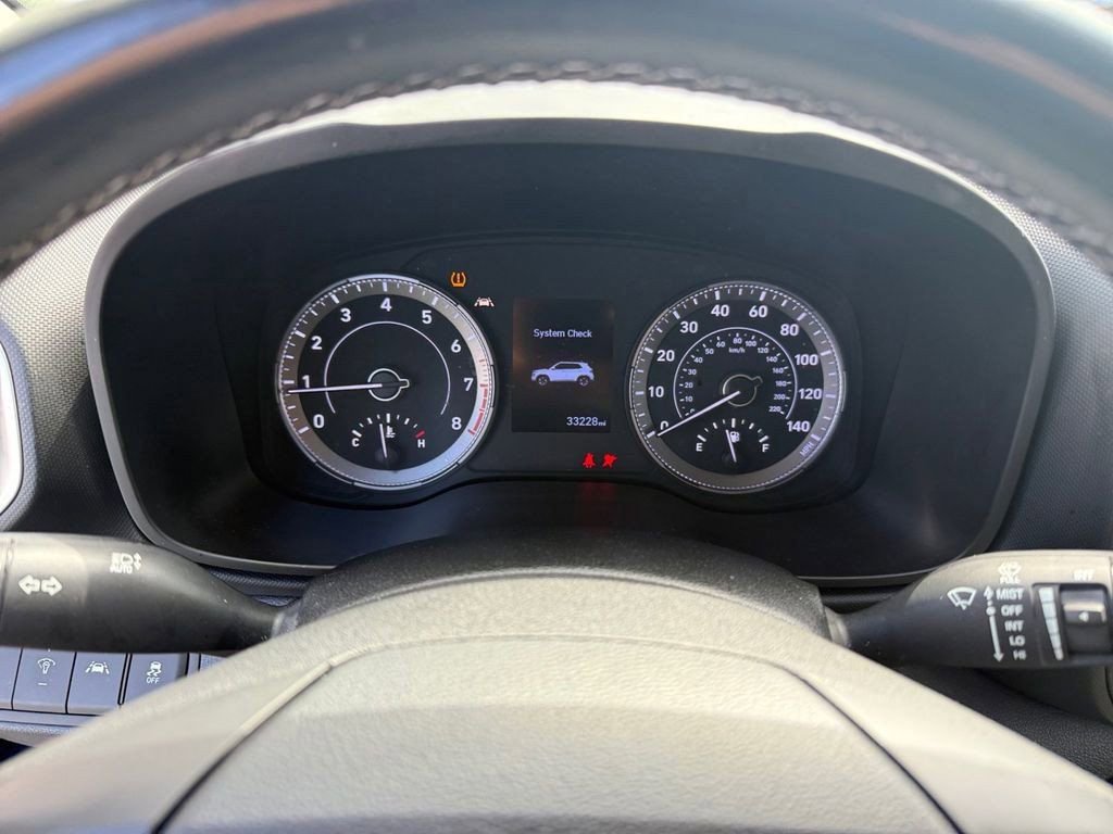 Used 2022 Hyundai Venue SEL image 18