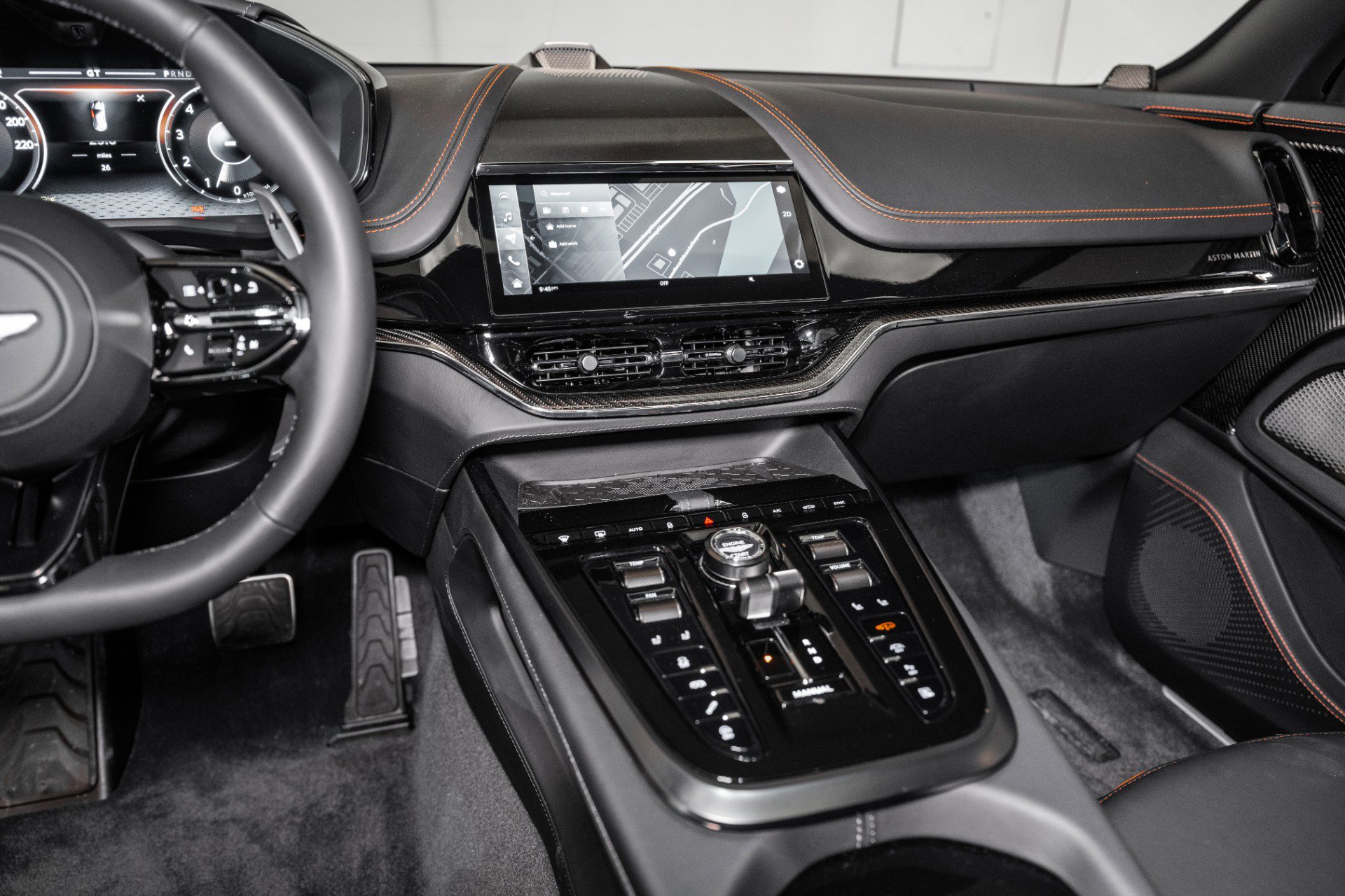 Used 2025 Aston Martin DBX 707 image 28