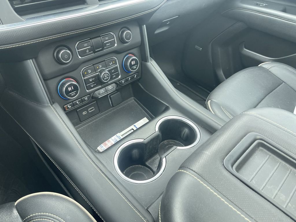 Used 2023 Chevrolet Tahoe Premier w/ Premium Package image 32