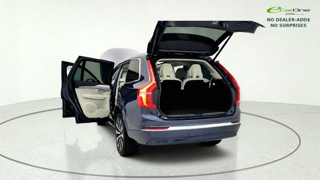 Used 2024 Volvo XC90 B5 Core AWD/4WD image 17