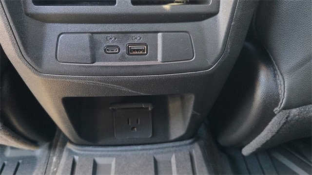 New 2026 GMC Canyon Elevation w/ LPO, Sports Bar Package image 22