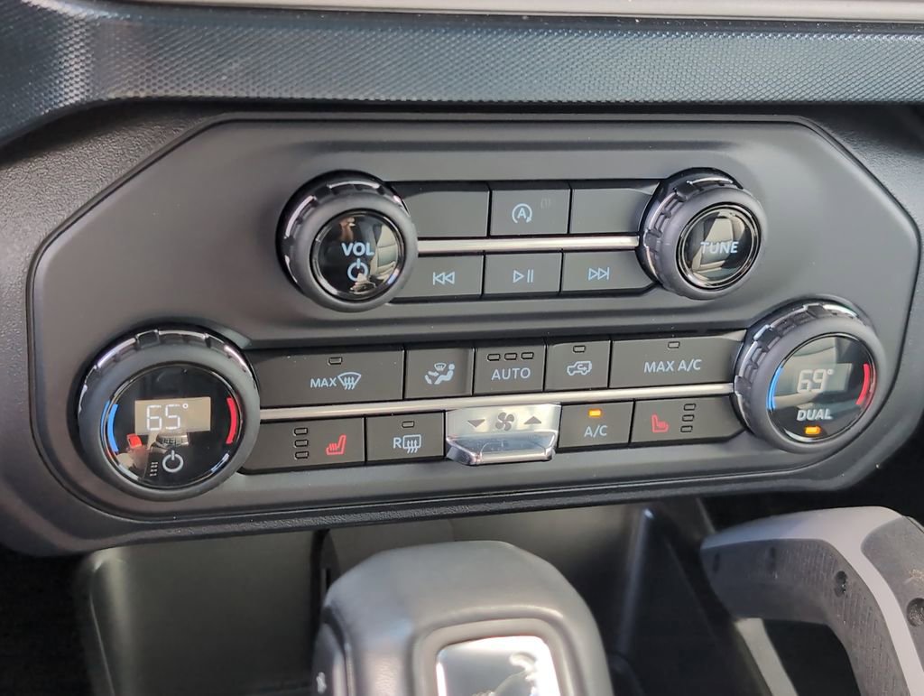 Used 2023 Ford Bronco Outer Banks image 14