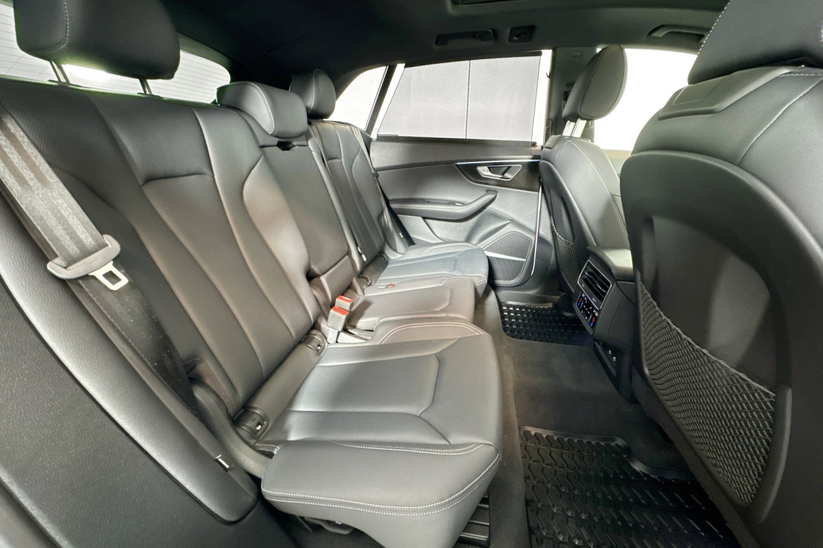 Used 2024 Audi Q8 Premium Plus w/ Premium Plus Package image 25