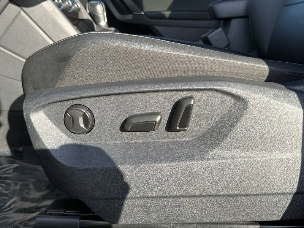 Used 2018 Volkswagen Tiguan SEL image 10