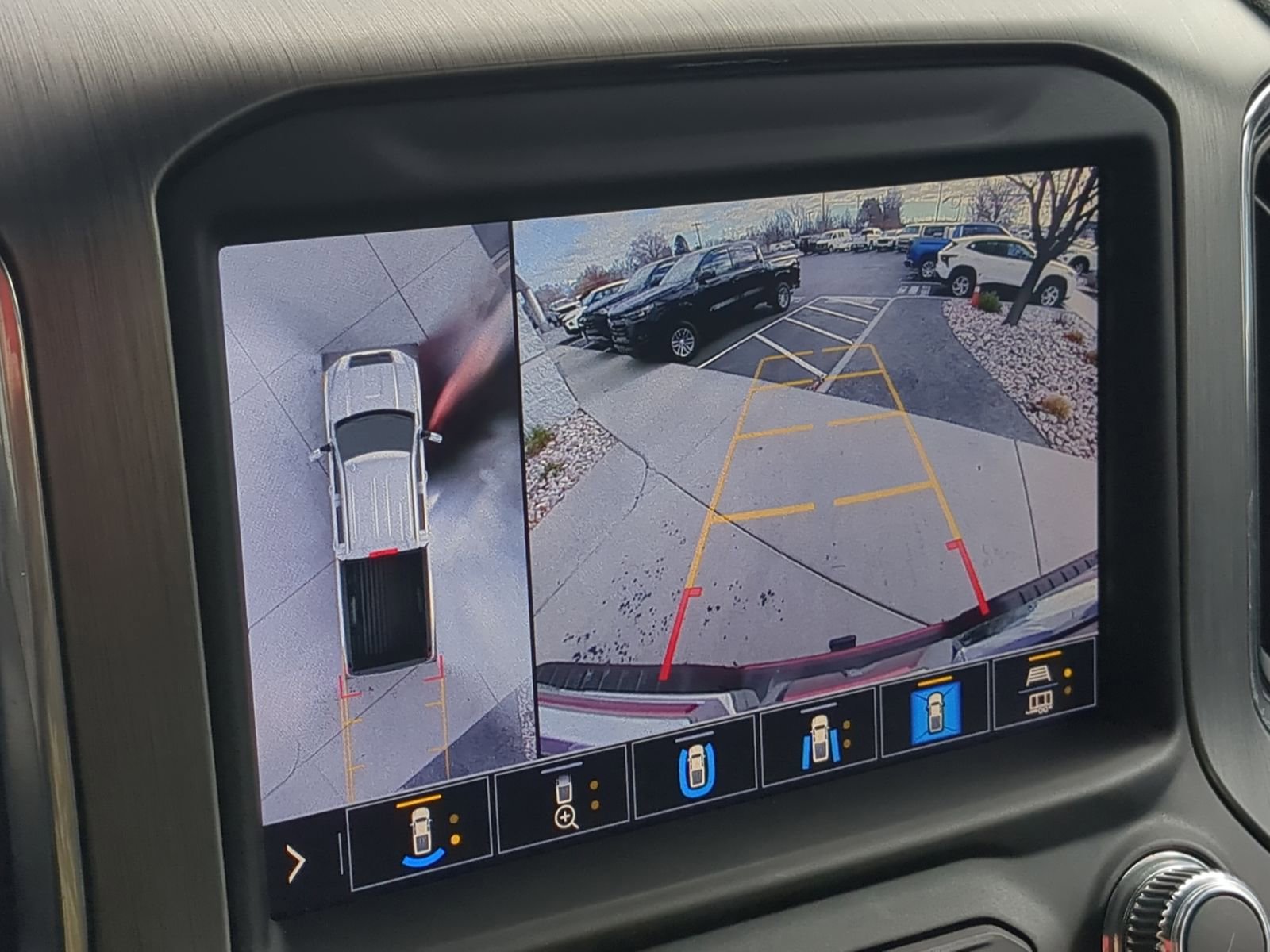 Used 2023 GMC Sierra 3500 Denali image 18