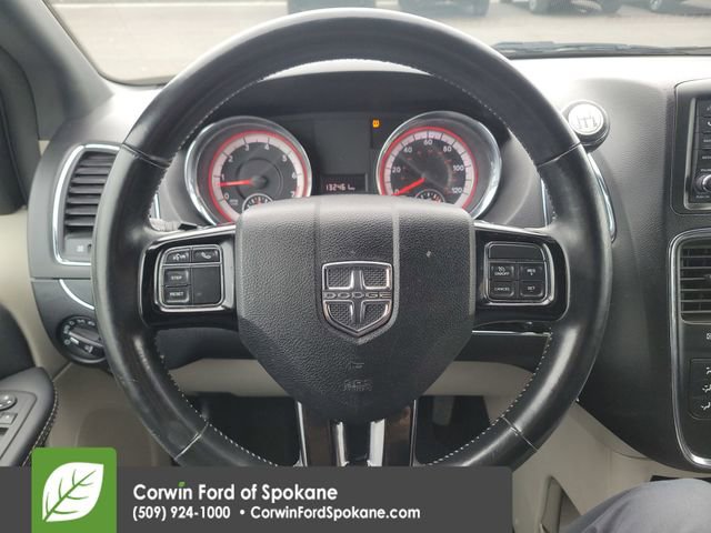 Used 2018 Dodge Grand Caravan SXT image 21