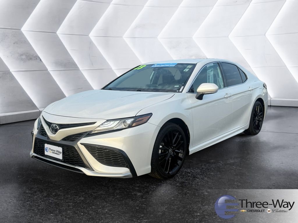 Used 2023 Toyota Camry XSE image 1