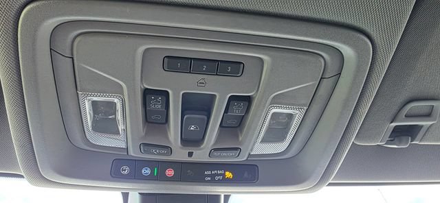 Used 2019 GMC Sierra 1500 Denali w/ Denali Ultimate Package AWD/4WD image 26