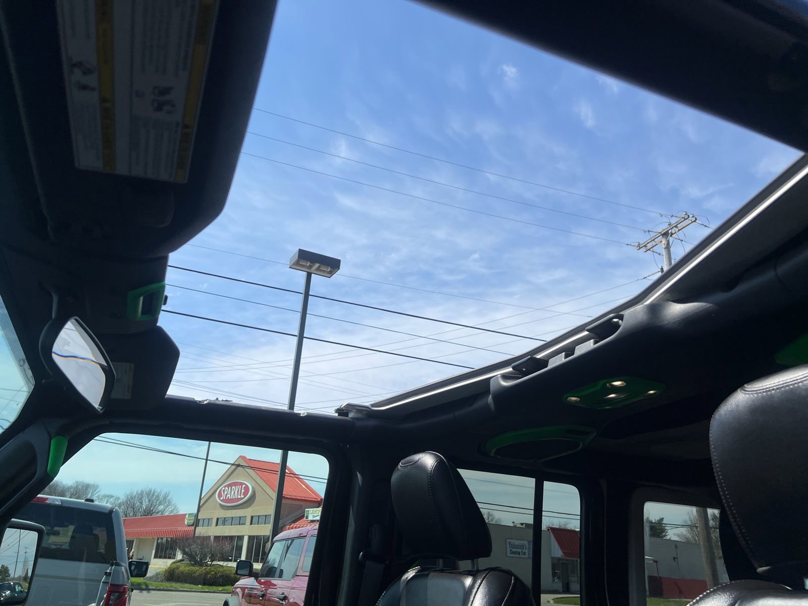 Used 2020 Jeep Wrangler Unlimited Sahara image 28