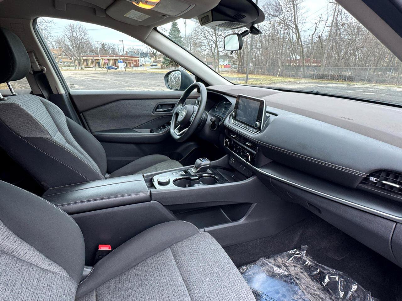 Used 2021 Nissan Rogue S AWD/4WD image 27