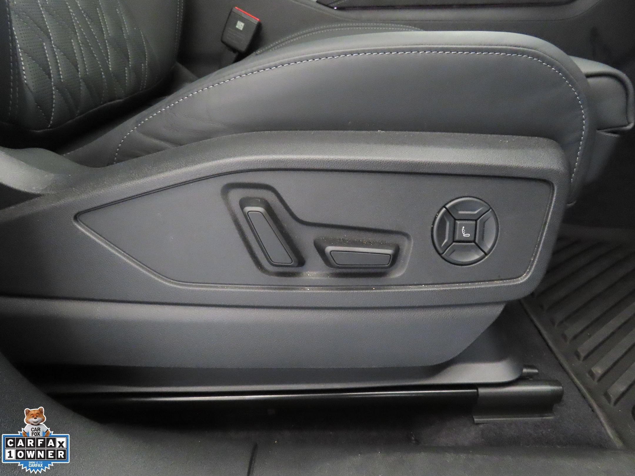 Used 2025 Audi SQ5 Premium Plus AWD/4WD image 30