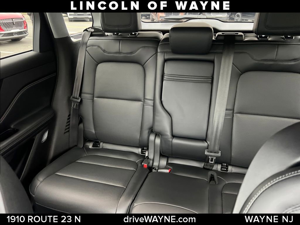 Certified 2022 Lincoln Corsair AWD w/ Equipment Group 101A image 11