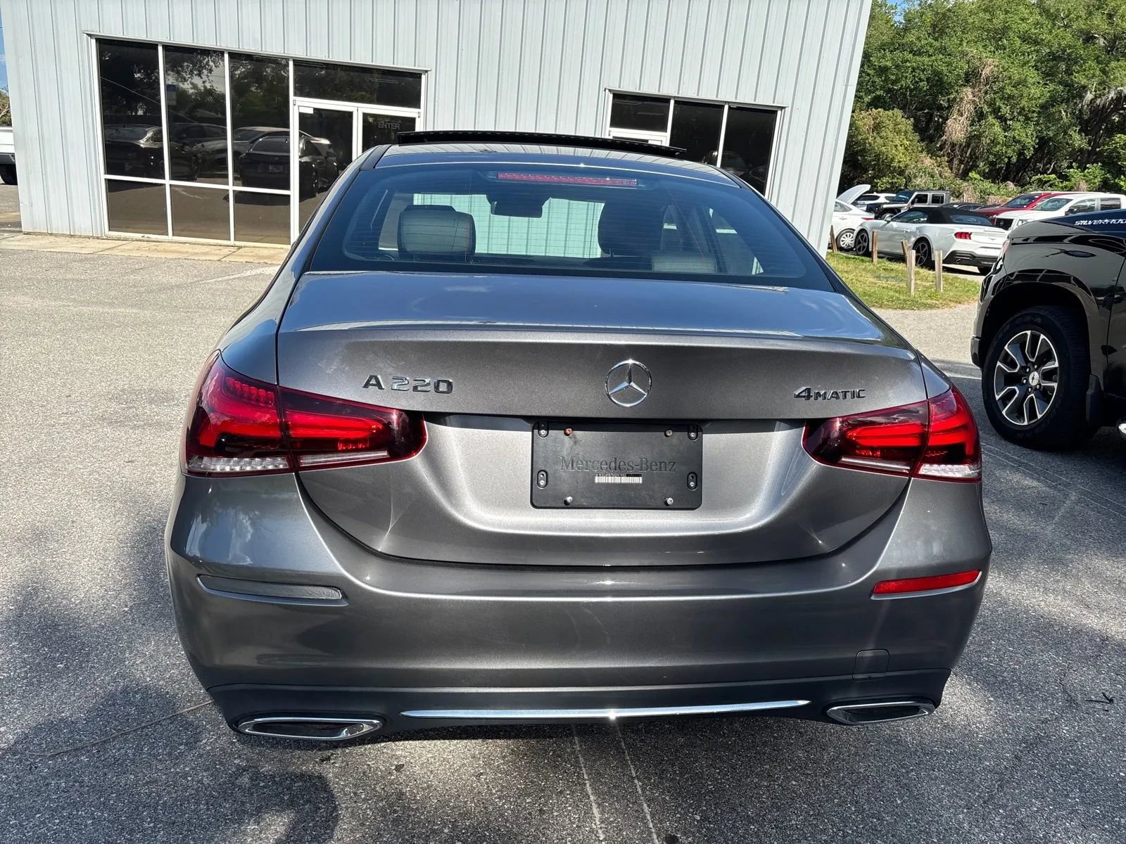 Used 2021 Mercedes-Benz A 220 4MATIC w/ Premium Package image 8