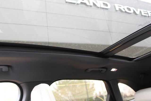 New 2026 Jaguar F-PACE R-Dynamic S image 19