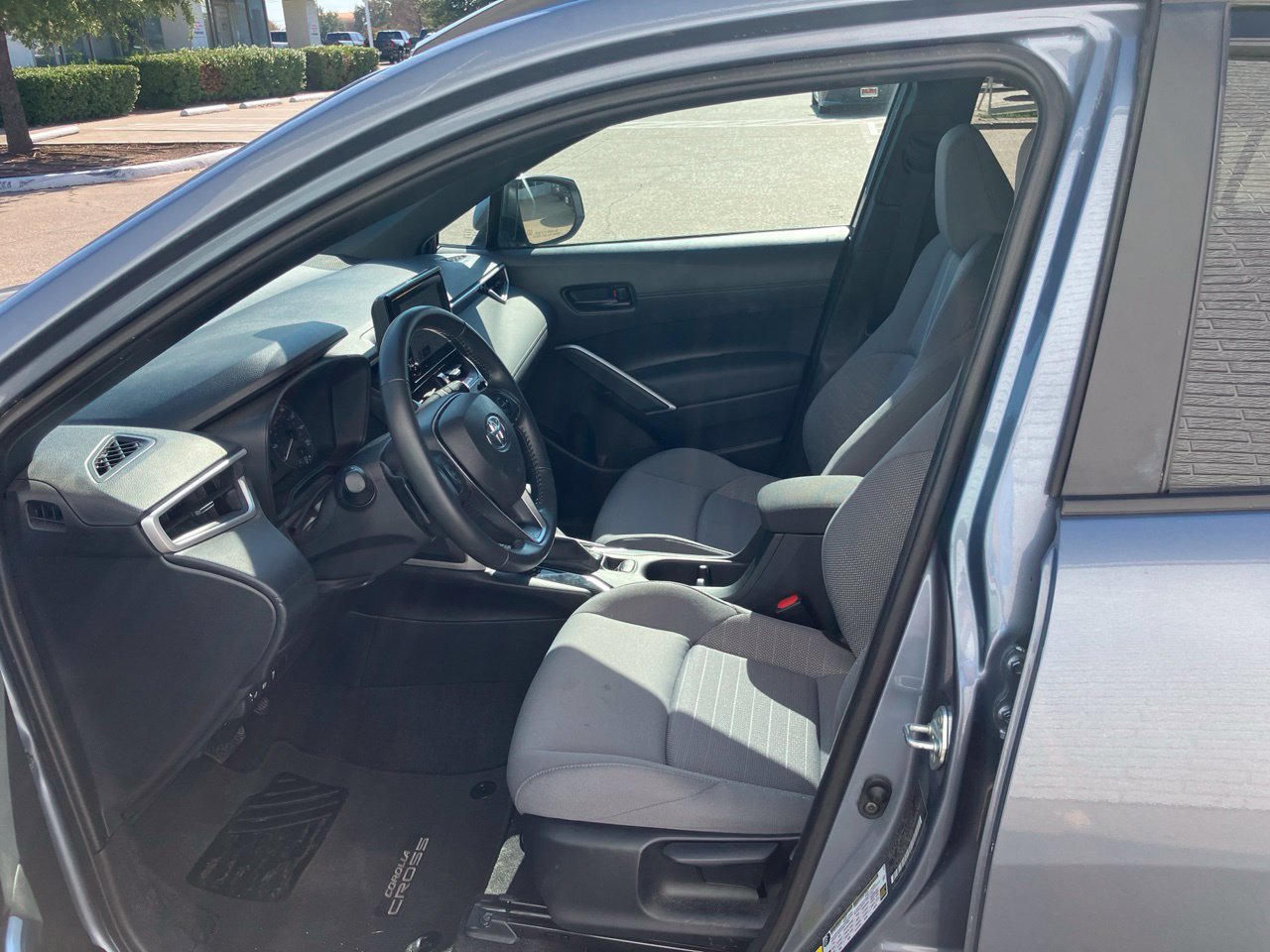 Used 2024 Toyota Corolla Cross AWD Hybrid image 9