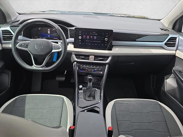 Used 2025 Volkswagen Taos SE image 18