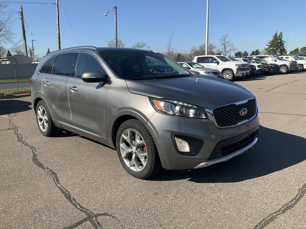 Used 2016 Kia Sorento SX image 2