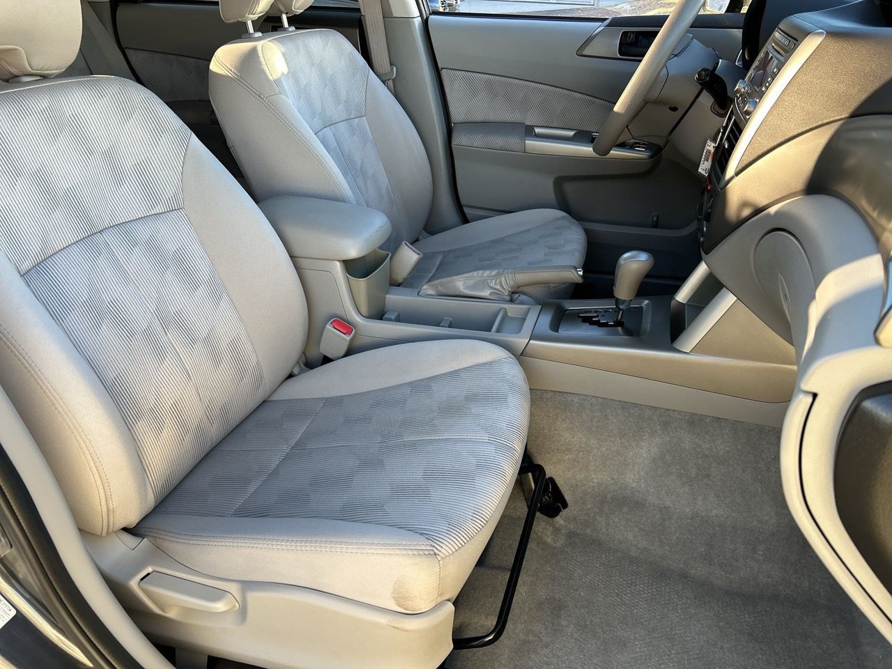 Used 2010 Subaru Forester 2.5X AWD/4WD image 7