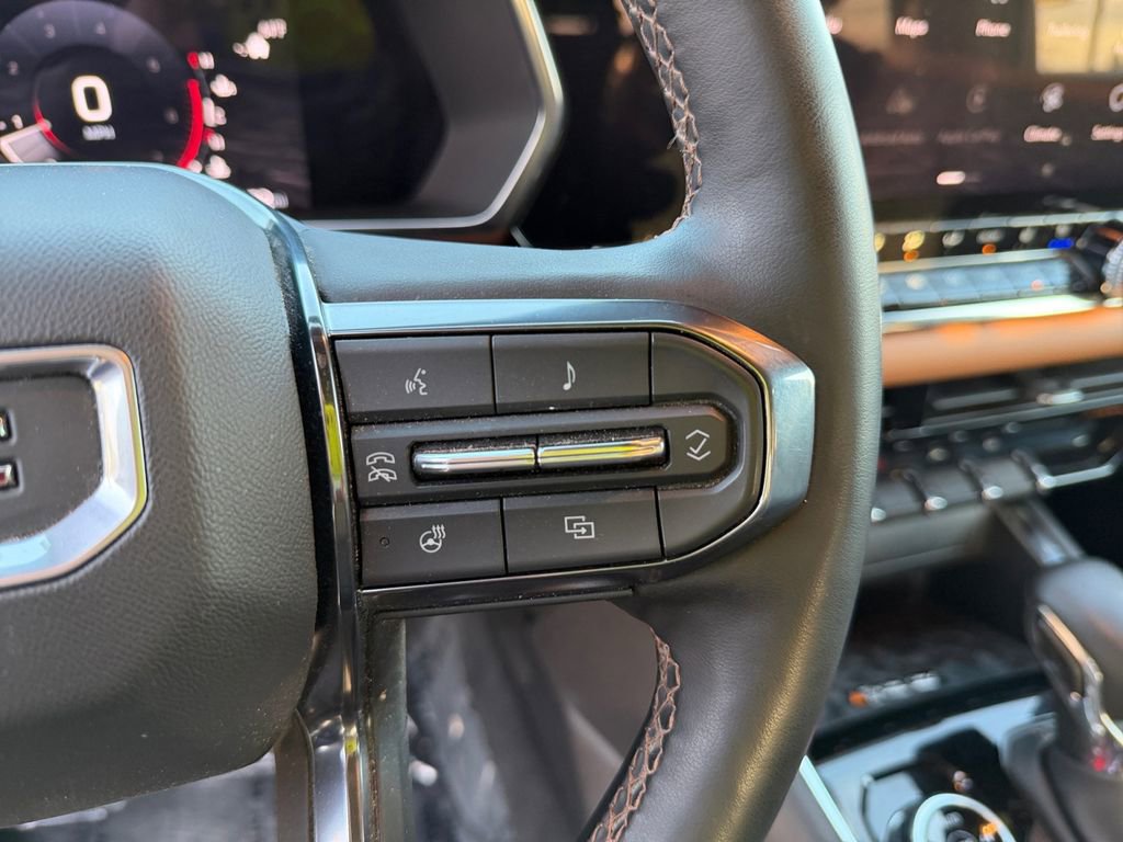 Used 2023 GMC Canyon AT4 w/ AT4 Premium Package AWD/4WD image 17