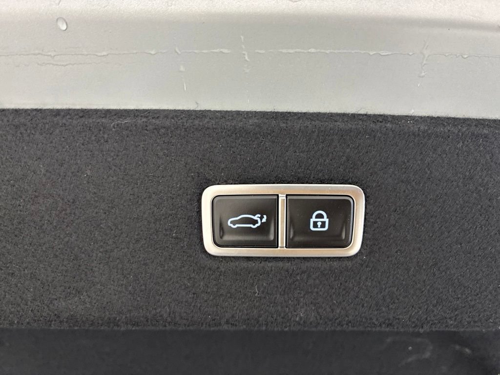 Used 2024 Hyundai Ioniq 6 SE RWD image 7