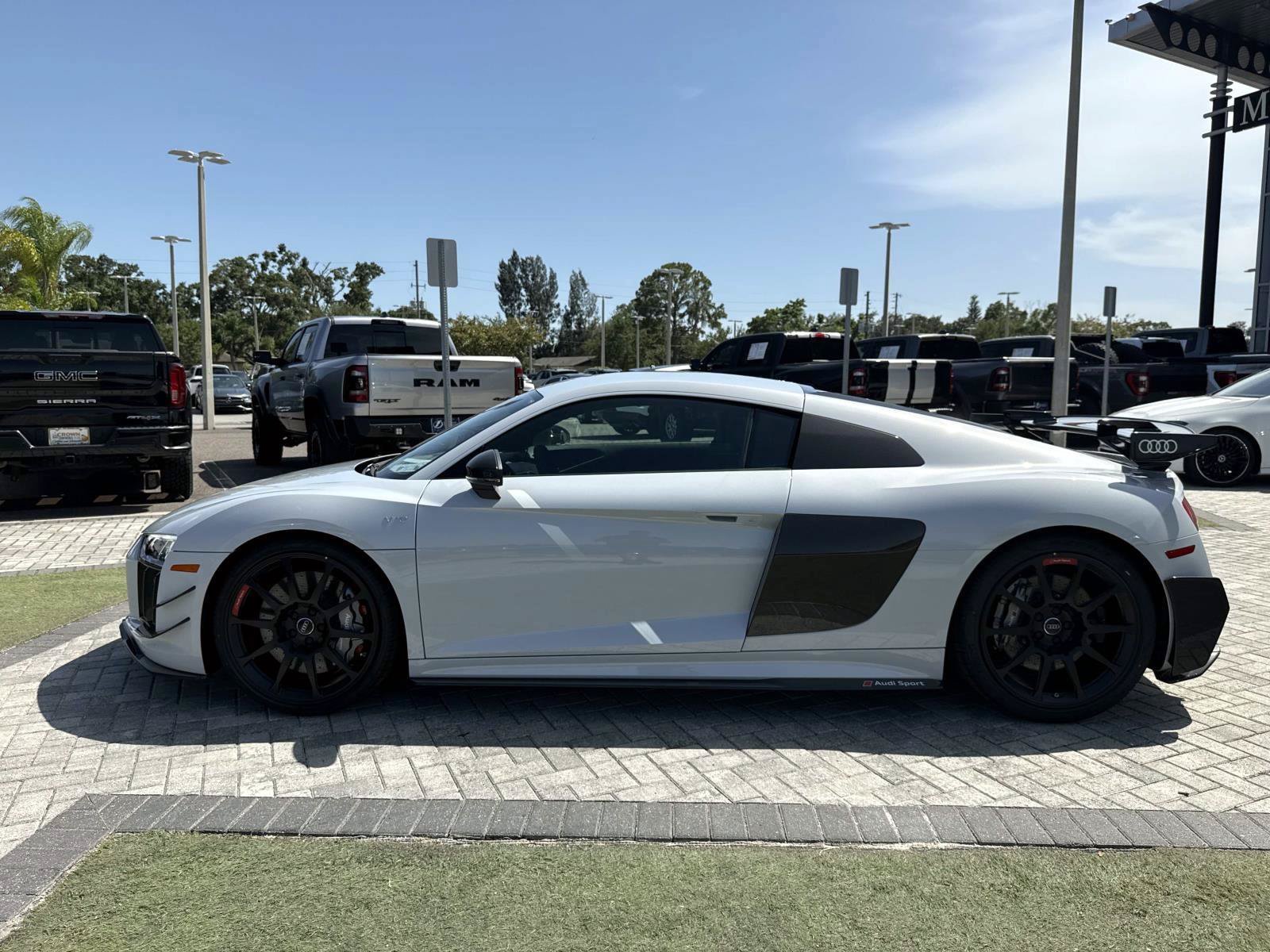 Used 2018 Audi R8 V10 plus AWD/4WD image 3