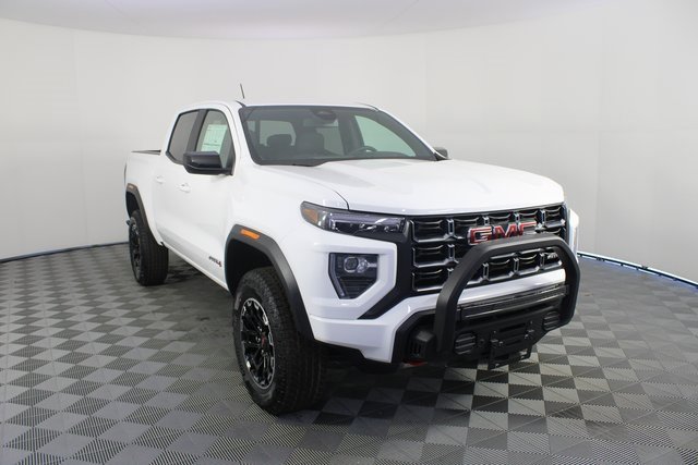 New 2026 GMC Canyon AT4 w/ Off-Road Front Bumper Package image 24