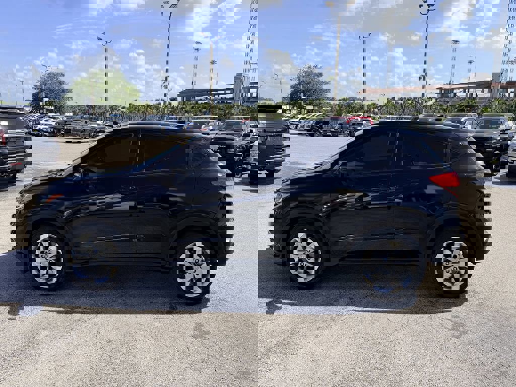 Used 2022 Honda HR-V LX image 8