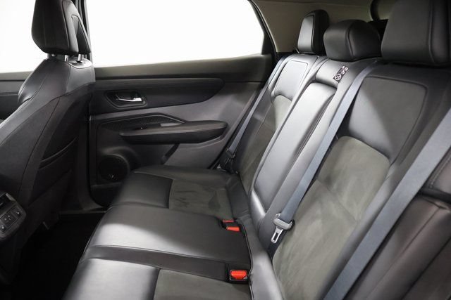 Used 2023 Nissan Ariya FWD image 32