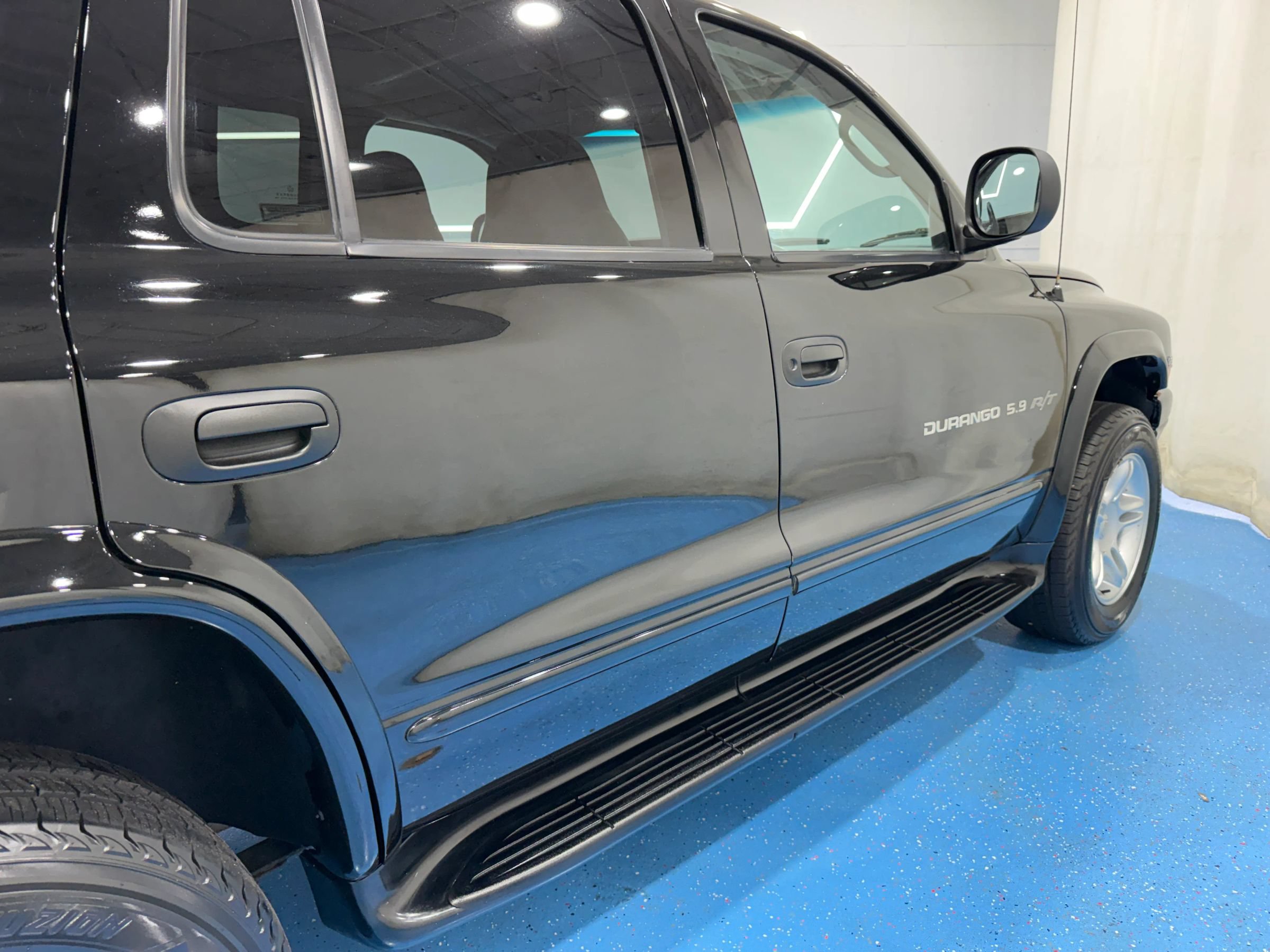 Used 2000 Dodge Durango 4WD image 10