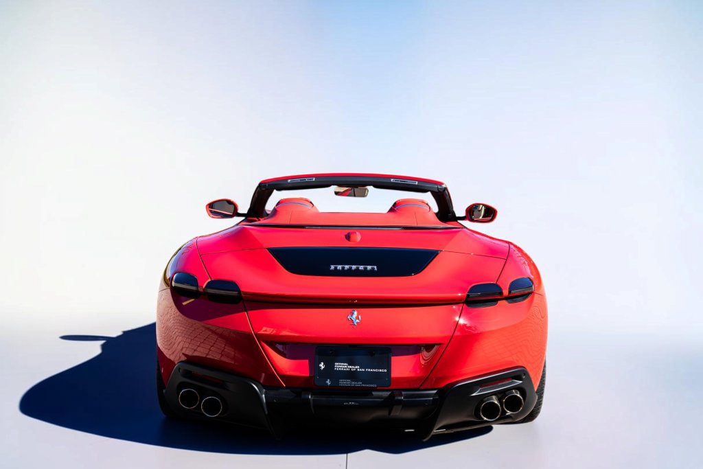 Certified 2025 Ferrari Roma Spider RWD image 7