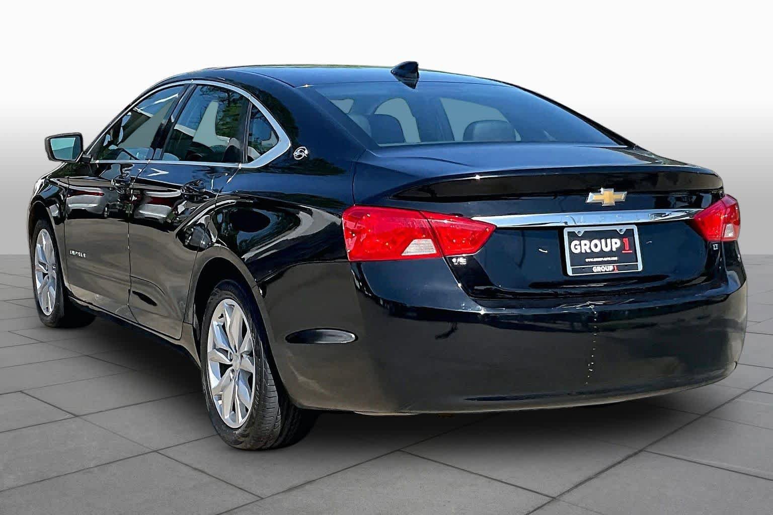Used 2017 Chevrolet Impala LT FWD image 11